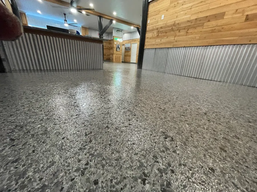 Flake-coated floor in a finished commercial reception area